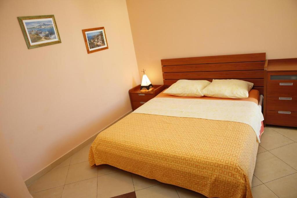 Hotel Vila Nara Vodice Exterior foto